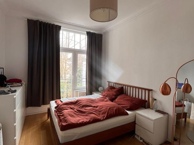Sublet 01.27 04.27: Furnished 2 room old building apartment in Düsseldorf