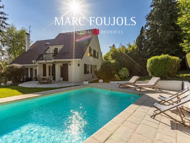 Sublime maison avec piscine 10 mn Cdg 221m² Saint Witz