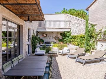 Maison de ville avec bassin au c?ur de Saint Rémy de Provenc. 215m² Saint Rémy de Provence