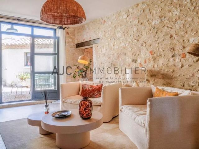 Maison de ville avec bassin au c?ur de Saint Rémy de Provenc. 215m² Saint Rémy de Provence
