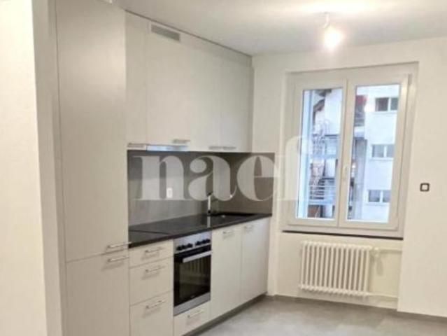 Sublime appartement moderne de 3 pièces avec blacon