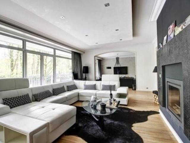 Sublime apt meublé contemporain & luxe. A VISITER!