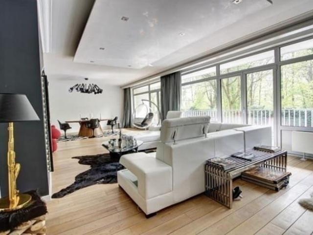 Sublime apt meublé contemporain & luxe. A VISITER!