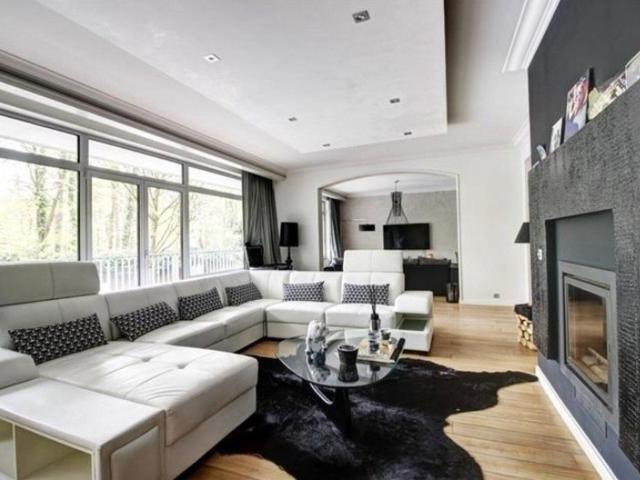 Sublime apt meublé contemporain & luxe. A VISITER!