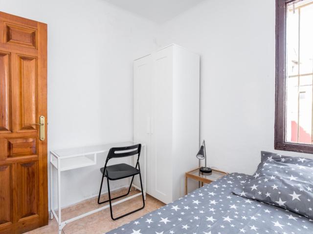 Sublime double bedroom near the Drassanes metro