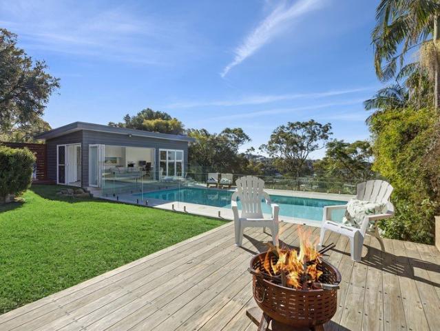 Sublime entertainer with breathtaking coastal panorama