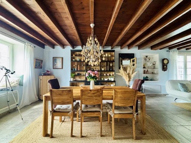 Sublime Propriété avec gîte et piscine