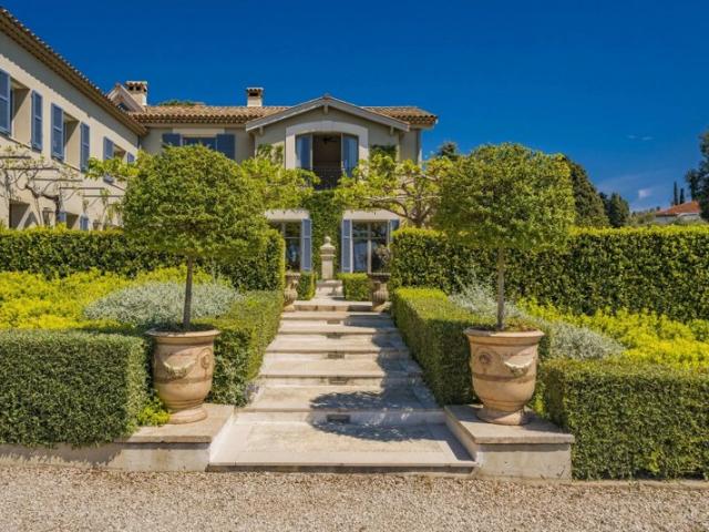 SUBLIME PROPRIÉTÉ CAP D'ANTIBES OUEST