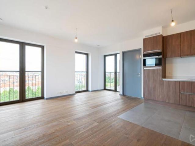Sublime 1 bedroom flat with open view