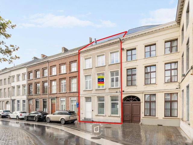 SUBLIEM VERBOUWDE HERENWONING KEIZERSPLEIN AALST