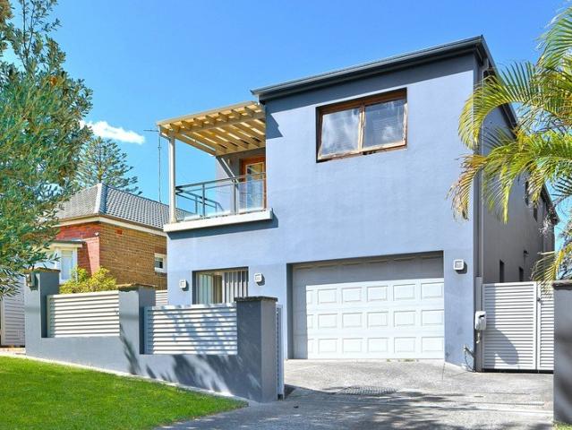 Substantial Coastal Home in a Premier Maroubra Setting