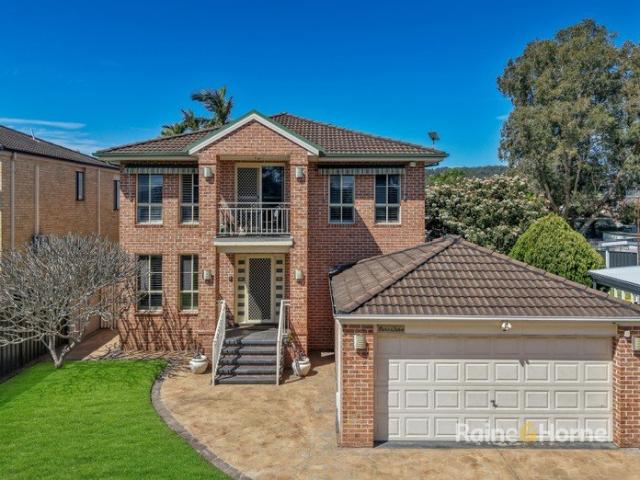 Substantial Family Entertainer in a Prestigious Island Setting