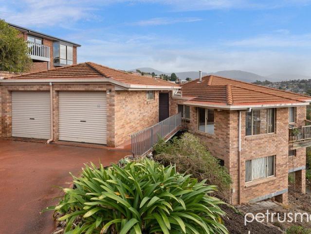 Substantial Family Home ready for you to move in