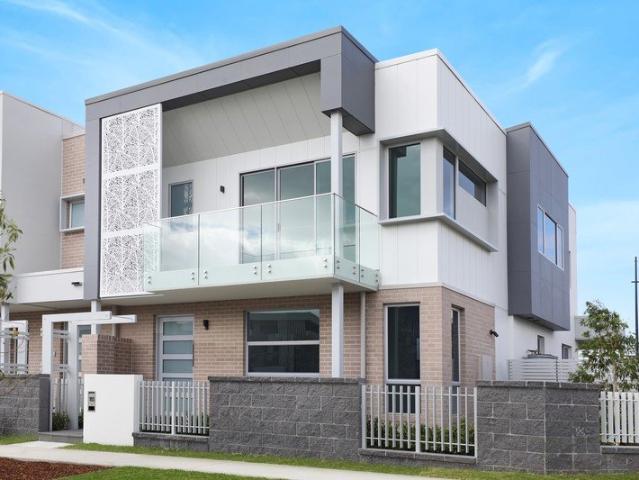 SUBSTANTIAL FAMILY HOME + SEPARATE STUDIO APARTMENT ON ONE TITLE WITHIN 'THE WATERFRONT'