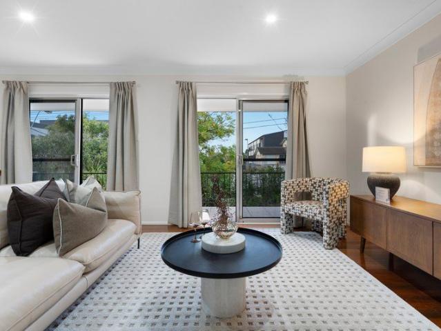 Substantial Family Living in a Connected Northside Pocket
