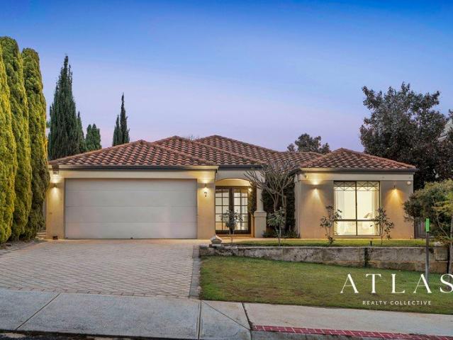 Substantial Family Living. The Simplicity of a Single Level