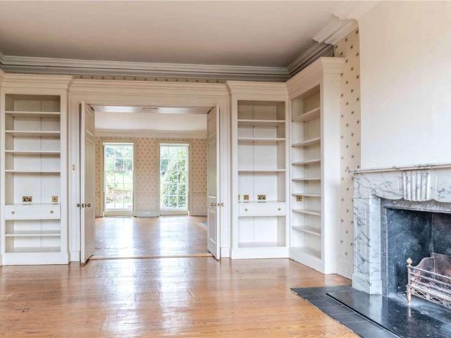 Substantial Grade II listed house surrounded by beautiful gardens and swimming pool in Castle Hedingham
