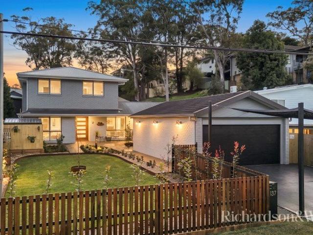 Substantial Six Bedroom Family Home with Exceptional Space & Lifestyle Appeal