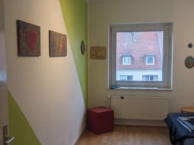 Suche Mitbewohner*in für 4 Zimmer Wohnung in der Südstadt