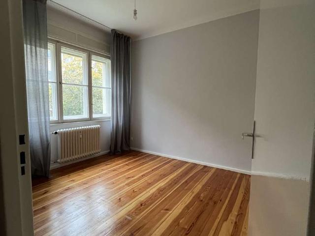 Suche Nachmieter für 2 Zi Wohnung in Zehlendorf