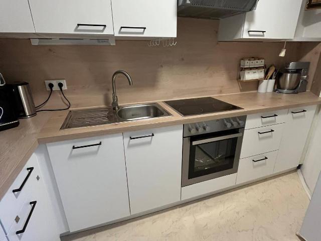 Suche Nachmieter für Wohnung in SCHWAZ mit Ablöse Balkon, Keller, Tiefgaragenstellplatz, möbliert