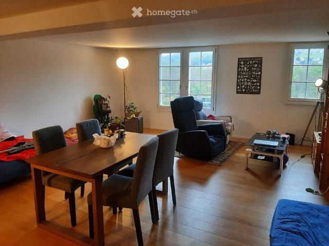 Suche Nachmieterln für schöne Altstadtwohnung