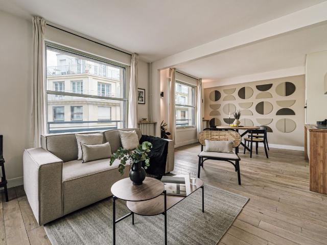 Sucre 2 rooms in Madeleine 8 Arr., Paris Amsterdam Apartments for Rent