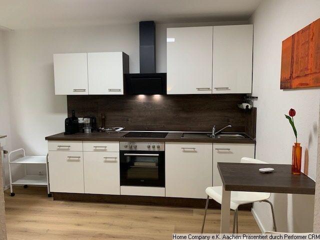 Südviertel: Schicke, modern möbl. 3 Zi. Whng. mit Balkon u. Garage
