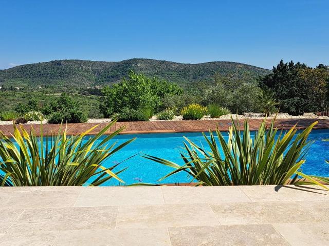 Sud Ardèche 07 – Maison en pierres avec vue exceptionnelle. 188m² Largentière