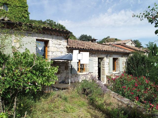 Sud Ardèche, 07140 les Vans: Maison en pierre dans village. 118m² Les Vans