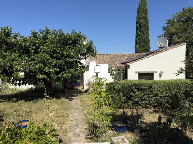 Sud Ardèche: 07260 Rosieres, Villa avec piscine sur 6800 m² 128m² Rosières