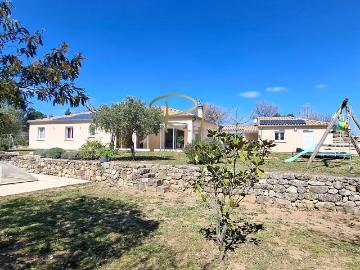 Sud Ardèche Maison familiale 6 chambres avec piscine, terrai. 198m² Montréal