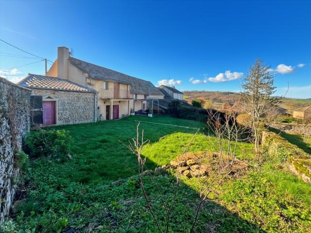 SUD BOURGOGNE | MAISON ATYPIQUE 7 PIÈCES | CARACTÈRE & VOLUMES | PROCHE CLUNY 166 m² 540 m²