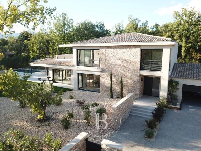 Sud de la France Golf de Terre Blanche Villa de prestige av. 225m² Tourrettes