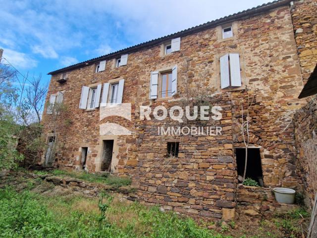 Sud Lodève, propriété en pierre193 m2 habitables plus dépend