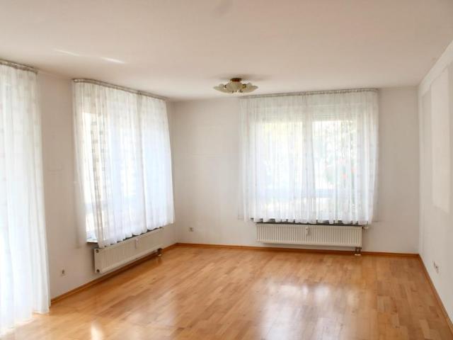 Südbalkon, Garage & viel Licht – 4 Zimmer Wohnung provisionsfrei