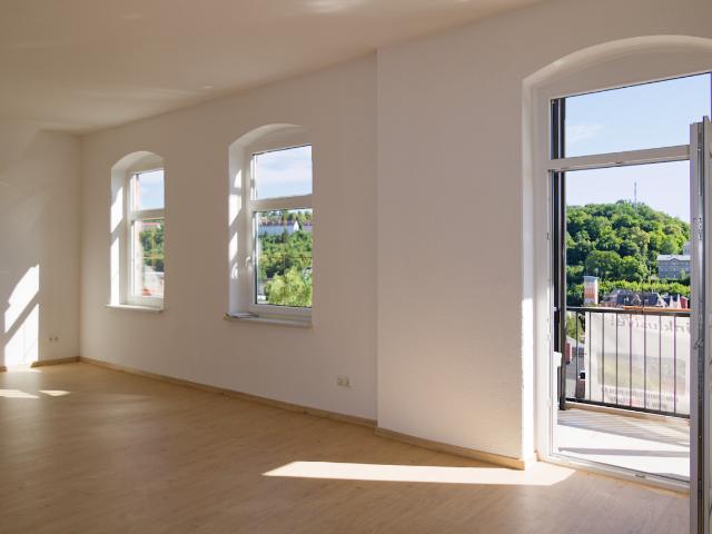 Südbalkon mit Panoramablick Erstbezug nach energetischer Sanierung