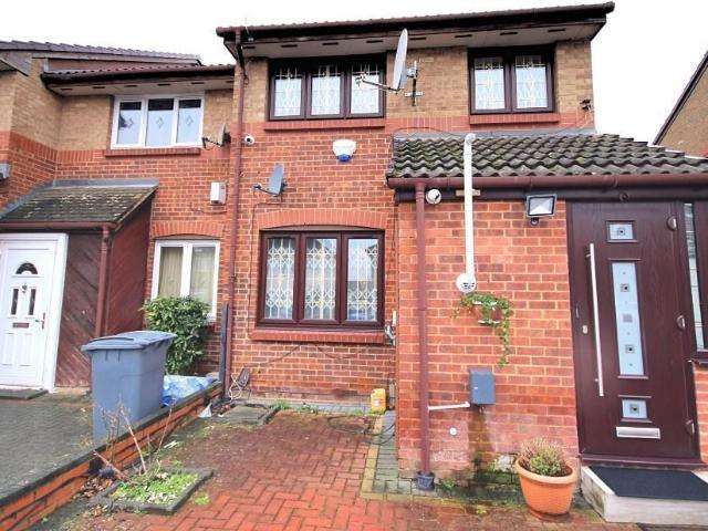 Sudbury Avenue, Wembley HA0, 4 bed semi detached house to rent, £2,850 pcm | PrimeLocation
