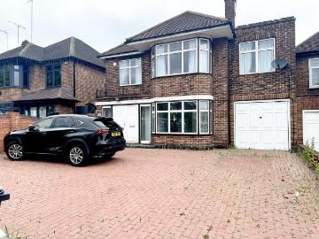 Sudbury Court Drive, Harrow HA1 4 bed detached house to rent £3,250 pcm £750 pw