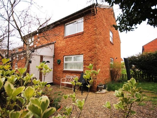 Sudgrove Close, WR4 1 bed maisonette to rent £695 pcm £160 pw