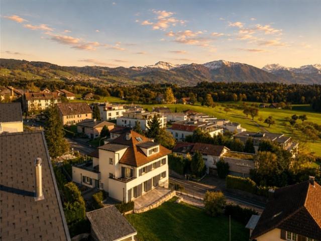 Südhang Traumwohnung mit atemberaubendem Berg und Terrassen Panorama