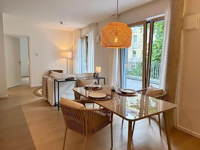 SÜDLAGE, GROSSZÜGIGKEIT, DESIGN – Möblierte 3 Zimmer Wohnung