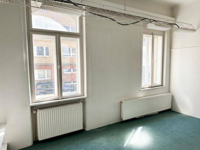 Südostseitige 1 Zimmer Wohnung in TOPLAGE UBAHN U4