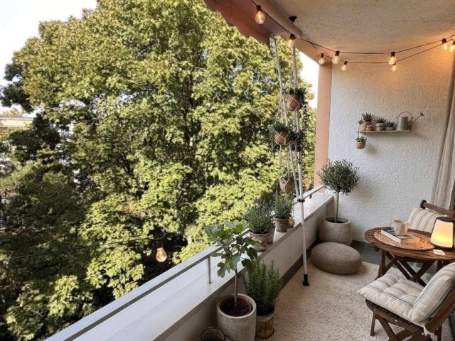 SÜDSTADT: Sonnige 3 Zimmer Wohnung mit Balkon WW und Heizung aliquot inkl!