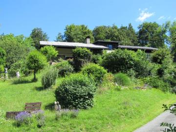 SÜDSTEIERMARK: EINZIGARTIGE ALLEINLAGE RUHELAGE MIT HERRLICHEM FERNBLICK: LANDWIRTSCHAFT MIT EINEM EINFAMILIENHAUS UND WIRTSCHAFTSGEBÄUDE
