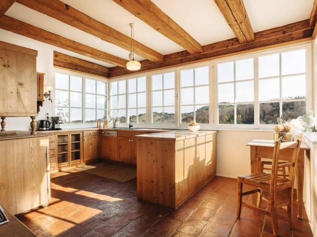 Südsteiermark: Zwei Exklusive Landhäuser ein Winzerhaus und ein Kellerstöckl mit drei Wohneinheiten plus Whirlpool, Außensauna und ein schöner Blick über die Weinberge!