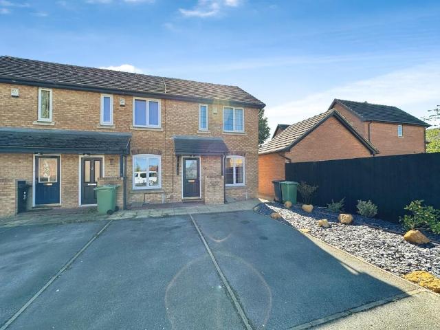 Suffield Close, Leeds LS27 2 bed end of terrace house to rent £950 pcm £219 pw