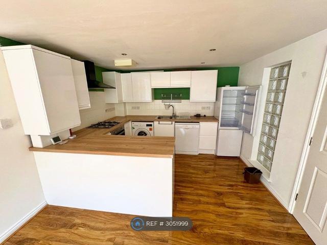 Suffolk House, Bournemouth BH2, 2 bed flat to rent, £1,200 pcm | PrimeLocation
