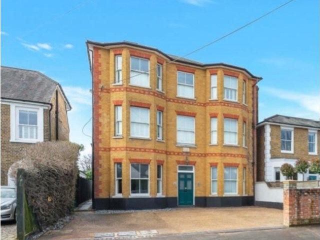 Suffolk House, Weybridge KT13, 1 bed flat to rent, £900 pcm | PrimeLocation