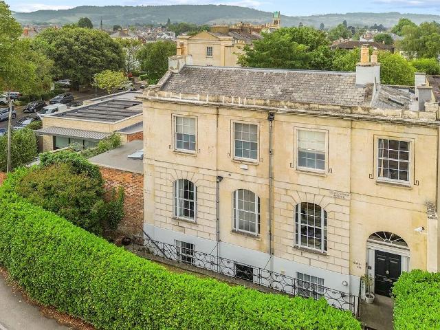 Suffolk Road, Cheltenham GL50, 5 bed link detached house to rent, £4,995 pcm | PrimeLocation